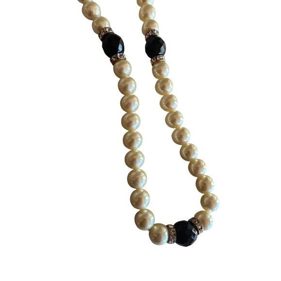 Vintage Carolee Faux Pearl Necklace With Black Beads & Rhinestone Accents Gold C - Picture 2 of 5